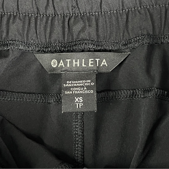 Athleta Black Crossroads High Rise Featherweight Athletic Shorts Women’s Size XS - Picture 4 of 11